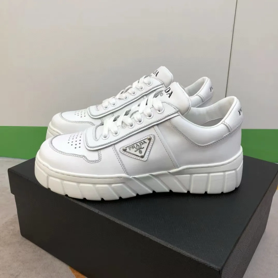 Factory price: 420💰Prada new men's leather sports shoes, the highest version on the market, any comparison is welcome🆚! The original leather has excellent texture and is super high-end! Fetal sheep net lining imported from Italy, removable pad! Luxurious materials and fine workmanship, highly recommended! Code number: 38-44, customized 45